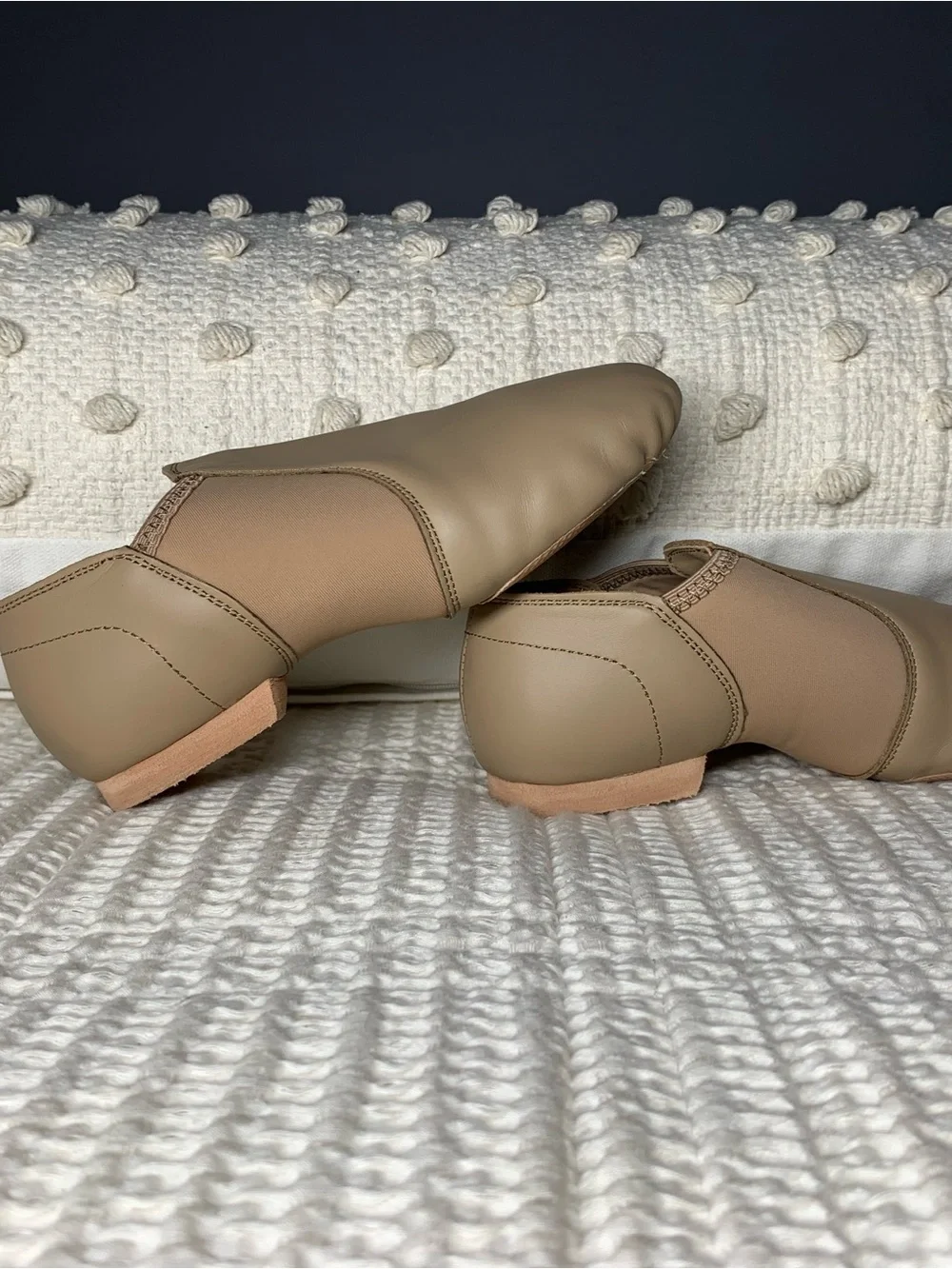 Slip-On Kids Leather Jazz shoes in Taupe